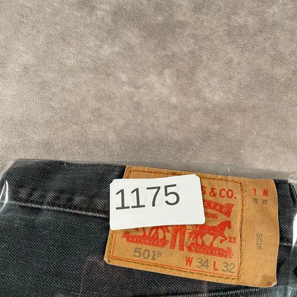 Levi’s 501 Button Fly Black Pants Straight Leg Men’s 32x30